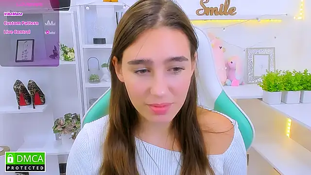 Snapshot of _Eliizabeth_ chatting on September 2025 09:25:02 PM Eliizabeth online show from September 2025 09:25:02 PM