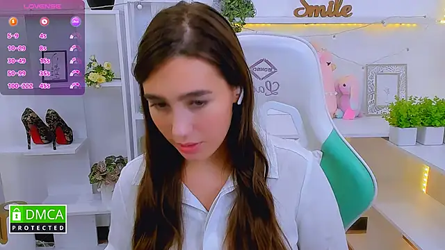 Snapshot of _Eliizabeth_ chatting on September 2025 09:26:01 PM Eliizabeth online show from September 2025 09:26:01 PM