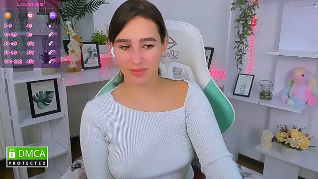 Snapshot of _Eliizabeth_ chatting on October 2025 08:42:01 PM Eliizabeth online show from October 2025 08:42:01 PM