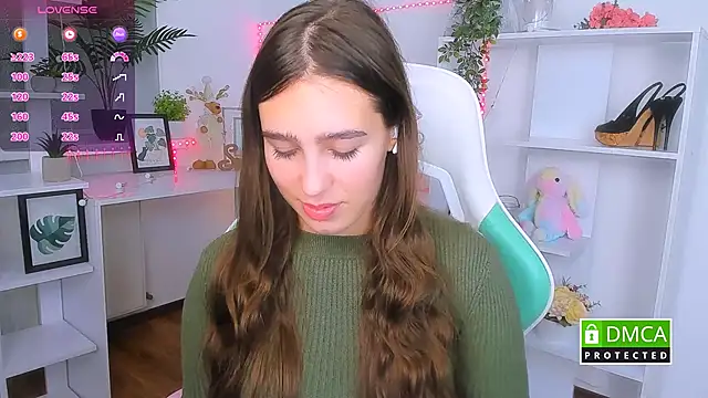 Snapshot of _Eliizabeth_ chatting on November 2025 09:16:02 PM Eliizabeth online show from November 2025 09:16:02 PM