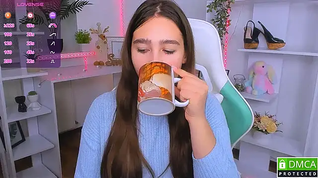 Snapshot of _Eliizabeth_ chatting on November 2025 09:15:01 PM Eliizabeth online show from November 2025 09:15:01 PM