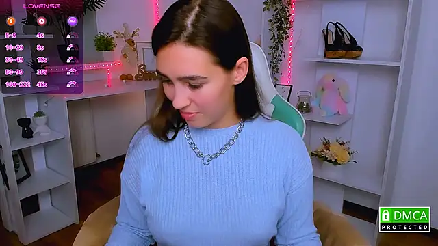 Snapshot of _Eliizabeth_ chatting on November 2025 09:53:01 PM Eliizabeth online show from November 2025 09:53:01 PM