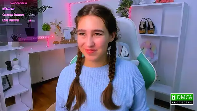 Snapshot of _Eliizabeth_ chatting on November 2025 10:30:02 PM Eliizabeth online show from November 2025 10:30:02 PM