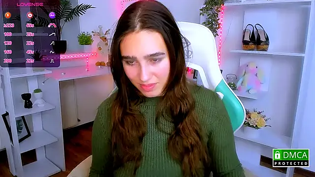 Snapshot of _Eliizabeth_ chatting on November 2025 10:13:02 PM Eliizabeth online show from November 2025 10:13:02 PM