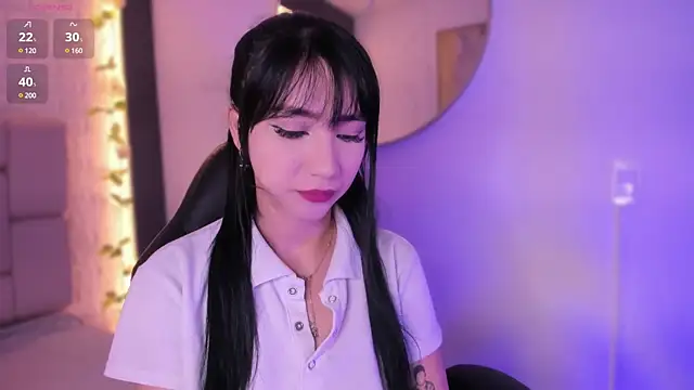 emma woods  online show from December 2024 12:23:02 PM