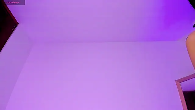 emma woods  online show from March 2025 03:30:02 PM