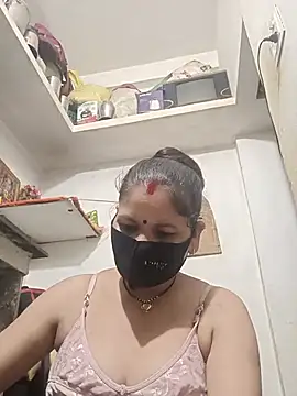Snapshot of Riyaa-Devi chatting on July 2026 05:53:02 PM Riyaa-Devi online show from July 2026 05:53:02 PM