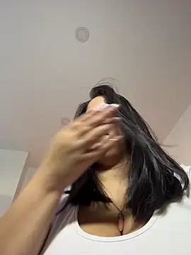 tati reyess online show from October 2025 01:30:01 PM