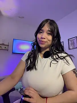 Snapshot of tati_reyess chatting on April 2026 11:52:02 AM tati reyess online show from April 2026 11:52:02 AM