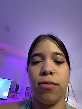 Snapshot of tati_reyess chatting on May 2026 12:22:02 PM tati reyess online show from May 2026 12:22:02 PM