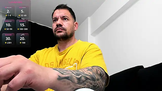 musclemonster31 online show from November 2025 10:34:02 AM