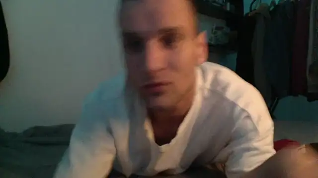 ETHAN MOORE online show from June 2026 01:45:01 AM