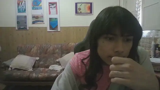 calliemaggotbone online show from November 2025 01:00:01 PM