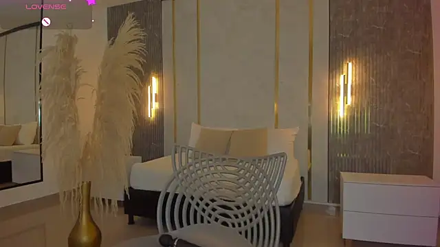 riley sierra online show from April 2026 01:07:01 PM