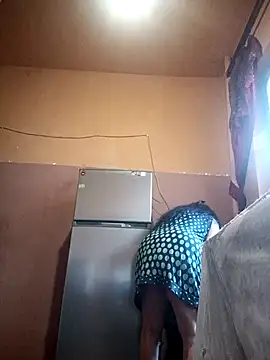 Lovely Lori online show from November 2025 05:24:01 AM