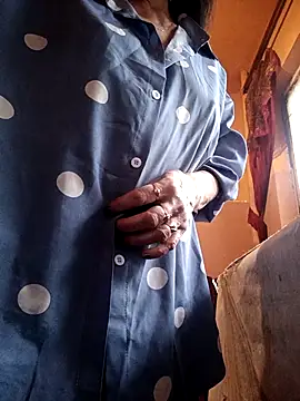 Lovely Lori online show from December 2025 05:01:01 AM