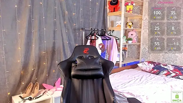 Snapshot of Michel_Momsen chatting on March 2025 06:42:01 PM Michel Momsen online show from March 2025 06:42:01 PM