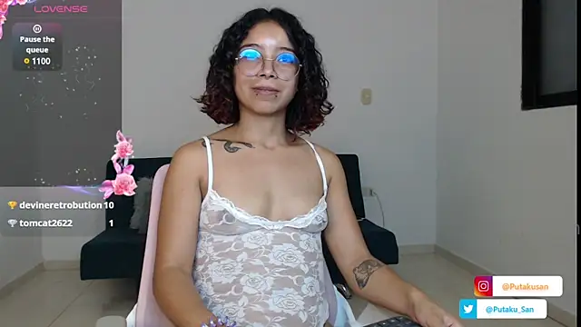 Snapshot of Putaku_San chatting on February 2025 01:43:01 AM Putaku San online show from February 2025 01:43:01 AM