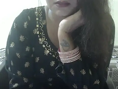 Snapshot of Lusty_Wife1 chatting on September 2025 09:21:01 AM Lusty Wife1 online show from September 2025 09:21:01 AM
