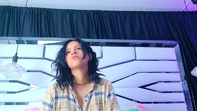 Snapshot of Iris_Ross_ chatting on March 2025 11:23:01 AM Iris Ross online show from March 2025 11:23:01 AM