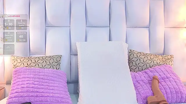 Snapshot of Iris_Ross_ chatting on November 2025 11:32:02 AM Iris Ross online show from November 2025 11:32:02 AM