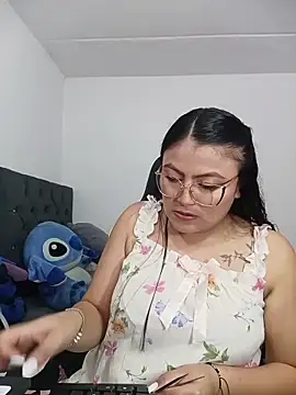 Snapshot of KathieBurning chatting on December 2025 04:27:01 PM KathieBurning online show from December 2025 04:27:01 PM