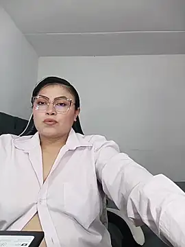 Snapshot of KathieBurning chatting on February 2026 09:44:02 PM KathieBurning online show from February 2026 09:44:02 PM
