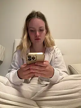 mariemelissah online show from March 2025 05:17:02 PM