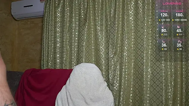 Snapshot of Artem_Dzyuba chatting on September 2025 10:42:02 PM Artem Dzyuba online show from September 2025 10:42:02 PM