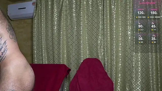 Snapshot of Artem_Dzyuba chatting on October 2025 09:58:02 PM Artem Dzyuba online show from October 2025 09:58:02 PM