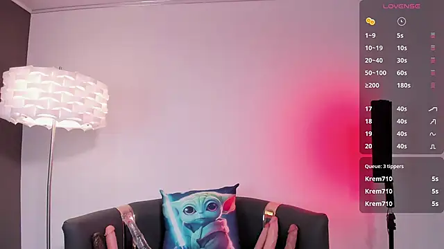 Snapshot of miss_canndy chatting on January 2025 06:03:02 PM miss canndy online show from January 2025 06:03:02 PM