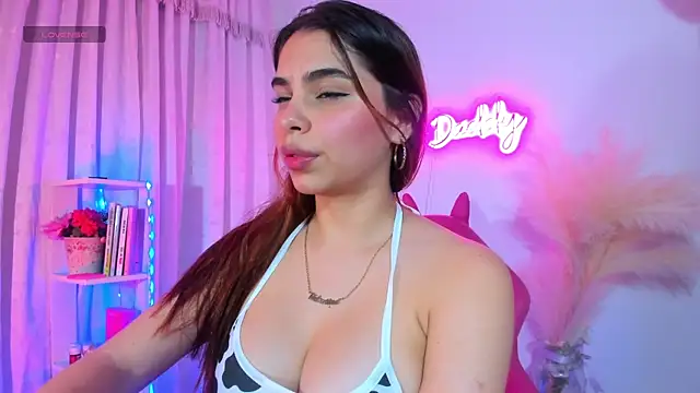 crisbell lopez online show from September 2025 12:36:01 AM