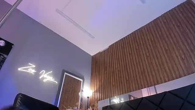 Snapshot of Zoevegass chatting on January 2025 05:05:01 PM Zoevegass online show from January 2025 05:05:01 PM