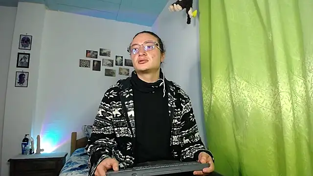 monkeywillwhite online show from November 2025 02:03:02 AM