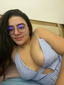 Snapshot of Lia_flowers chatting on January 2025 10:00:01 AM Lia flowers online show from January 2025 10:00:01 AM