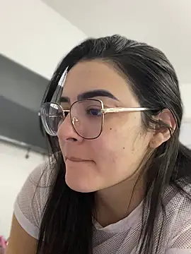 Snapshot of Lia_flowers chatting on January 2025 10:33:02 PM Lia flowers online show from January 2025 10:33:02 PM