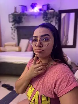 Snapshot of Lia_flowers chatting on February 2025 11:34:01 PM Lia flowers online show from February 2025 11:34:01 PM