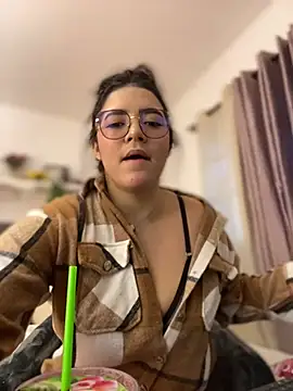Snapshot of Lia_flowers chatting on February 2025 11:09:02 PM Lia flowers online show from February 2025 11:09:02 PM