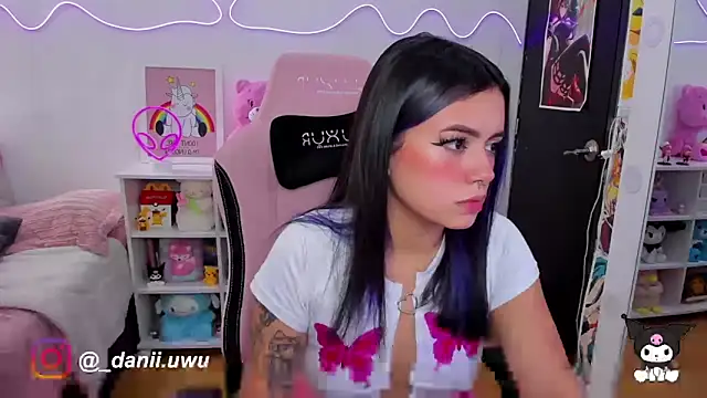 Snapshot of CuteDani_ chatting on March 2025 06:01:02 PM CuteDani online show from March 2025 06:01:02 PM