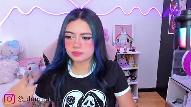 Snapshot of CuteDani_ chatting on September 2025 09:04:01 PM CuteDani online show from September 2025 09:04:01 PM