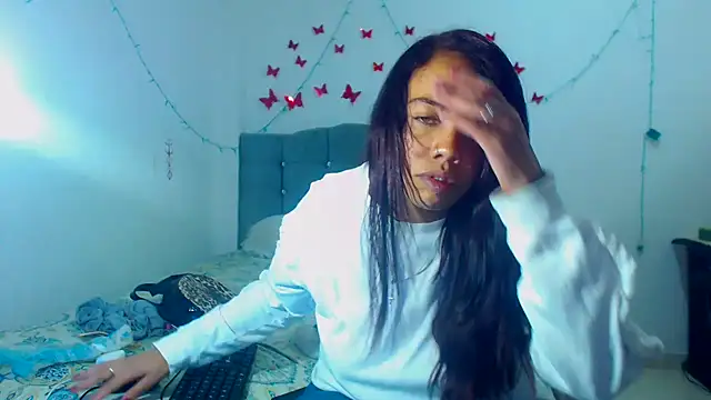 AmaraRoberts420 online show from January 2025 10:08:02 PM