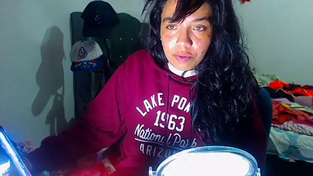 AmaraRoberts420 online show from November 2025 07:39:02 PM