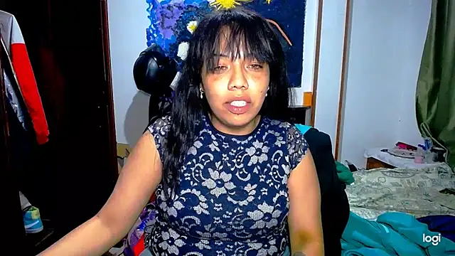 Snapshot of AmaraRoberts420 chatting on May 2026 01:00:01 AM AmaraRoberts420 online show from May 2026 01:00:01 AM