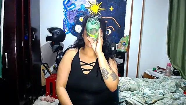 Snapshot of AmaraRoberts420 chatting on May 2026 06:51:01 AM AmaraRoberts420 online show from May 2026 06:51:01 AM