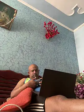 Dick 6inches online show from March 2026 08:19:01 AM