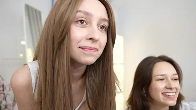 Snapshot of VivianLy_ chatting on December 2024 09:50:02 AM VivianLy  online show from December 2024 09:50:02 AM