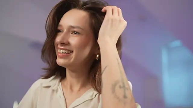 Snapshot of VivianLy_ chatting on January 2025 11:03:02 AM VivianLy  online show from January 2025 11:03:02 AM