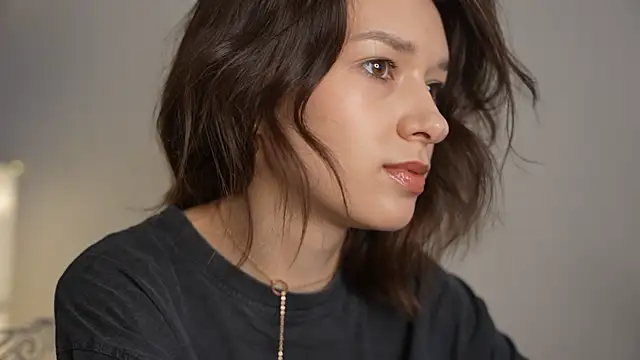 Snapshot of VivianLy_ chatting on January 2025 08:44:02 AM VivianLy  online show from January 2025 08:44:02 AM