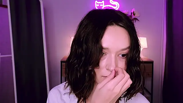 Snapshot of VivianLy_ chatting on February 2025 12:35:02 PM VivianLy  online show from February 2025 12:35:02 PM