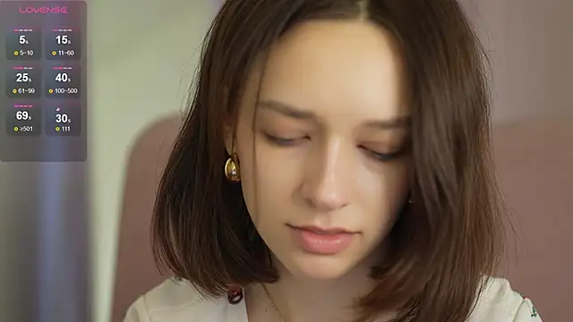 Snapshot of VivianLy_ chatting on February 2025 10:50:02 AM VivianLy  online show from February 2025 10:50:02 AM